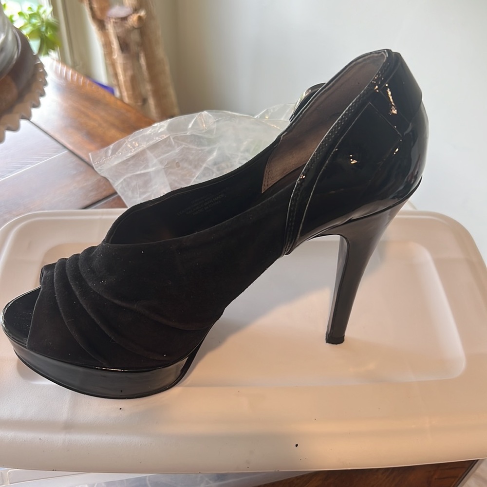 Heels - Picture 4 of 5